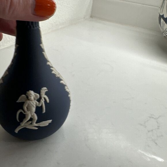 Antique Wedgwood Jasperware Bud Vase in Portland Blue and Cream (5") England - Picture 6 of 13